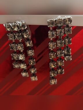Vintage Screw Back Silver Tone 1.5" Inches Rhinestone Dangle Earrings